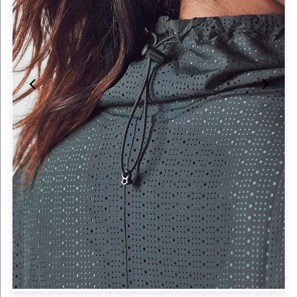 Fabletics NWT Liora Perforated Pullover - Picture 3 of 6
